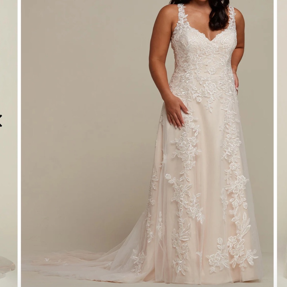 Avery Austin Finley Wedding Dress